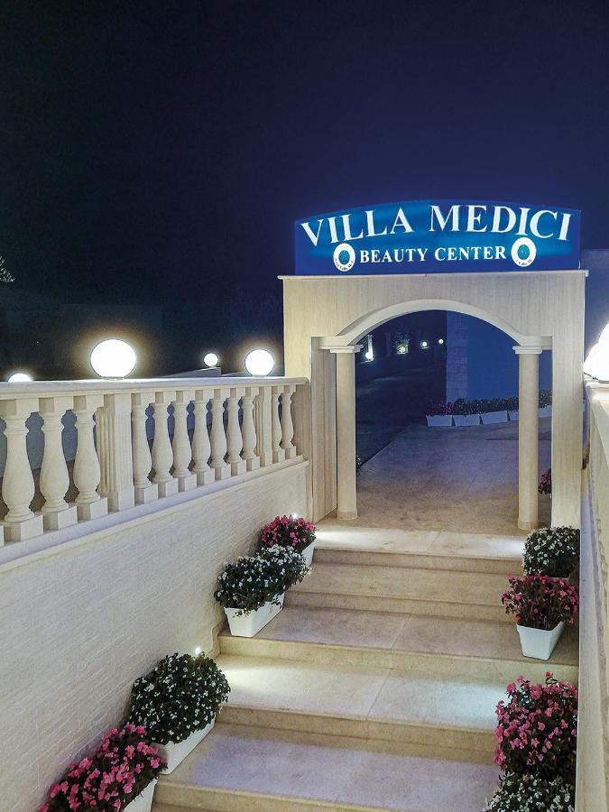 Hotel Villa Medici ร็อกกา ซานโจวานี ภายนอก รูปภาพ