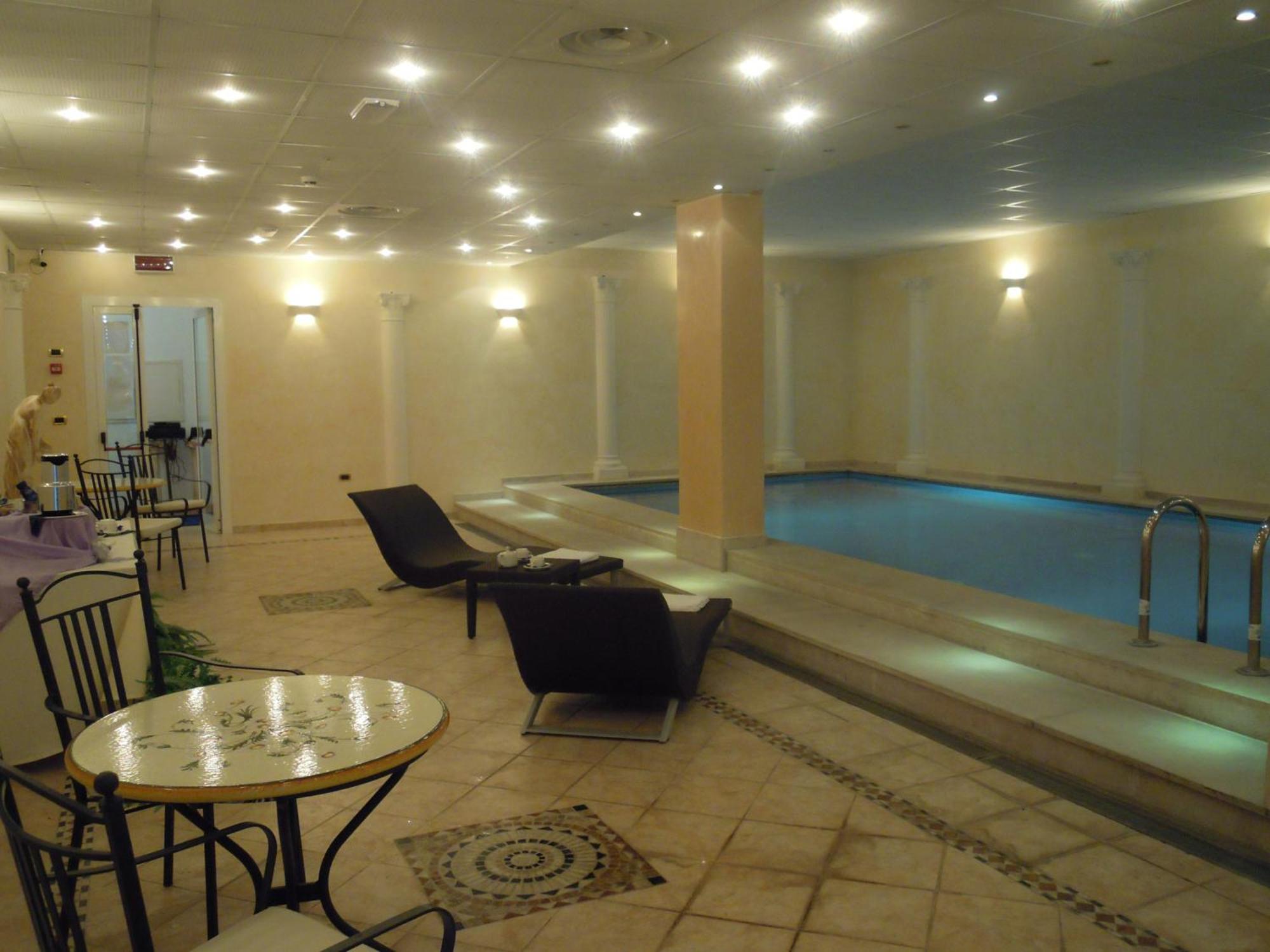 Hotel Villa Medici ร็อกกา ซานโจวานี ภายนอก รูปภาพ