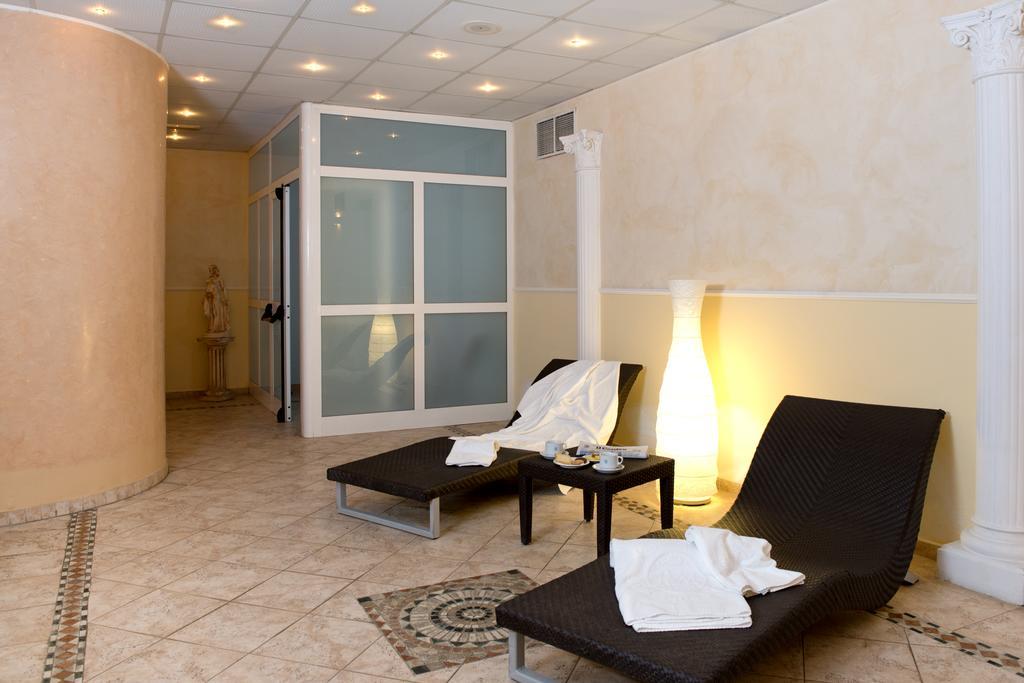 Hotel Villa Medici ร็อกกา ซานโจวานี ภายนอก รูปภาพ
