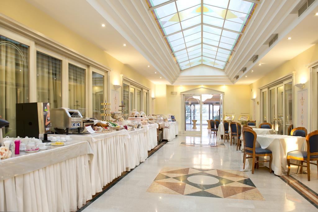 Hotel Villa Medici ร็อกกา ซานโจวานี ภายนอก รูปภาพ