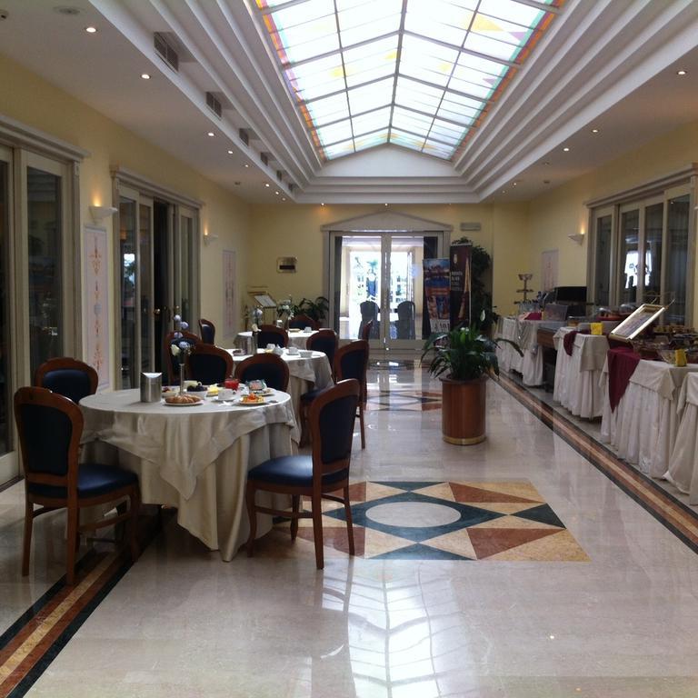 Hotel Villa Medici ร็อกกา ซานโจวานี ภายนอก รูปภาพ