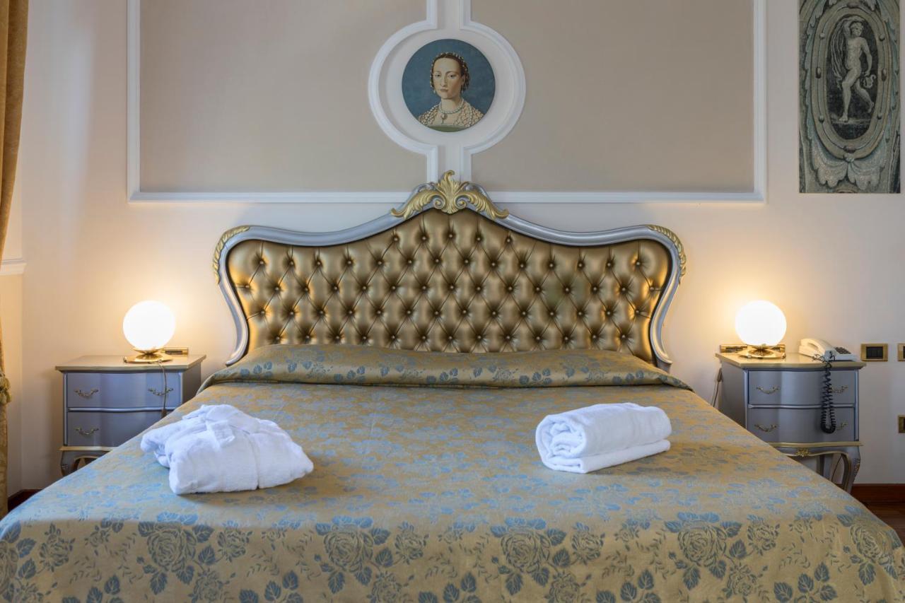 Hotel Villa Medici ร็อกกา ซานโจวานี ภายนอก รูปภาพ
